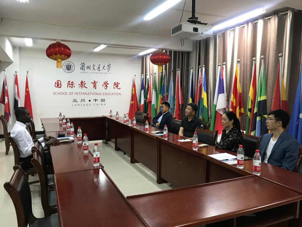 兰州文理学院来我校招聘来华留学生