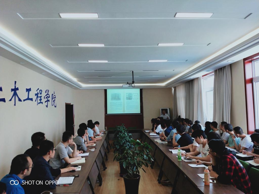 交通部公路科学研究院王克海研究员应邀到我校作学术报告