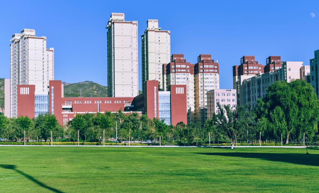 兰州交通大学传达学习习近平总书记致欧美同学会成立110周年贺信精神