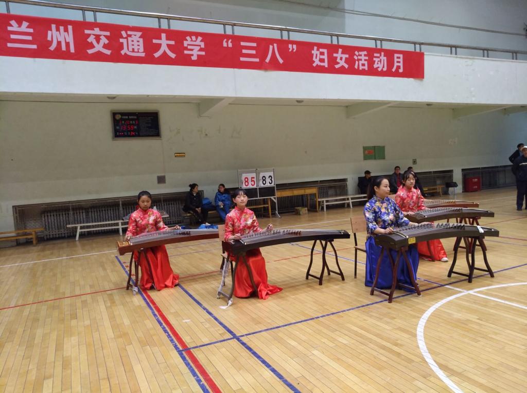“三八”活动月文艺表演和趣味文体活动顺利举行