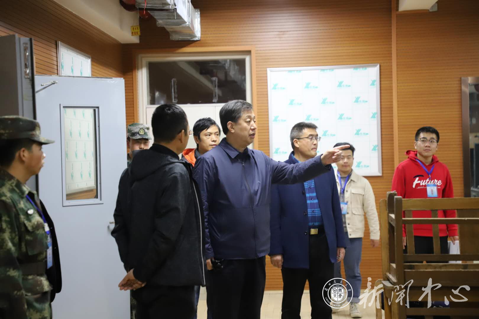 校领导检查学校人防工程管理和维护工作